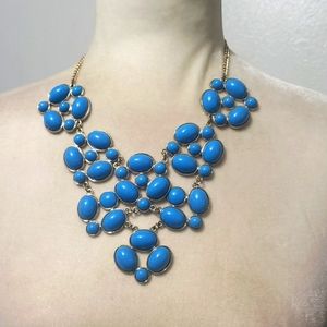 STATEMENT NECKLACE
